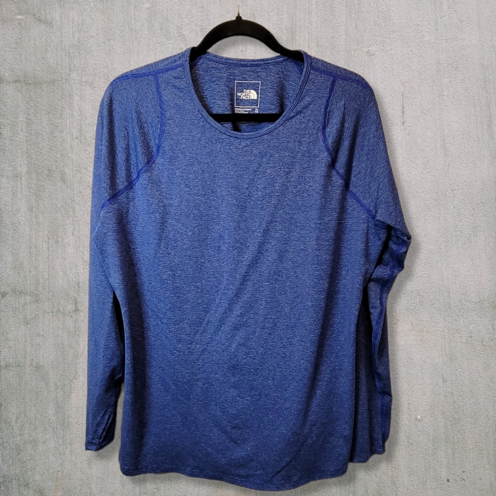 The North Face TNF Winter Warm Essential Crew Long Sleeve Shirt - Women's XL